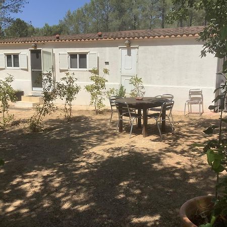 Bungalow Avec Piscine Privative Proche Aix En Provence La Barben Exterior photo